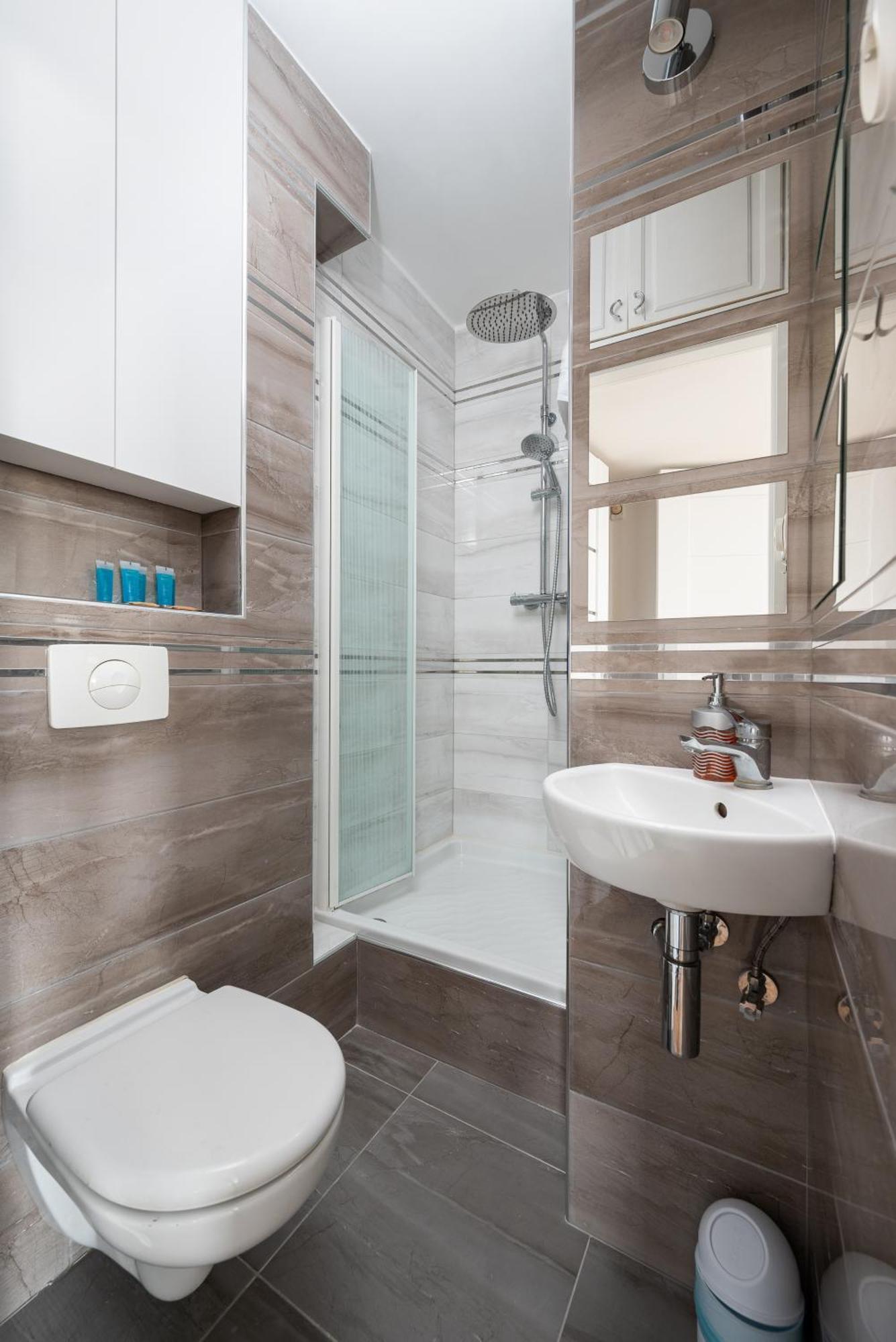 Krasinski Garden Comfort Apartment Warschau Buitenkant foto
